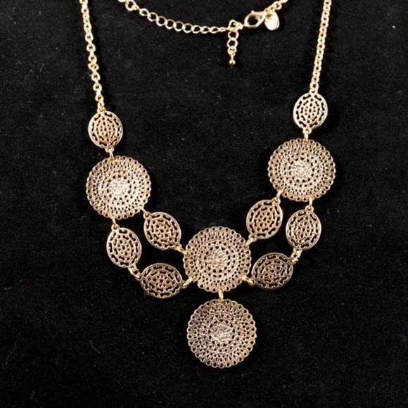 Charmin Charlie 20" Gold Tone Medallion Necklace - Picture 1 of 3